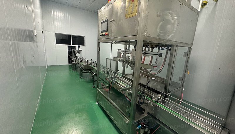 Automatic Bottling Of Finished Soybean Oil