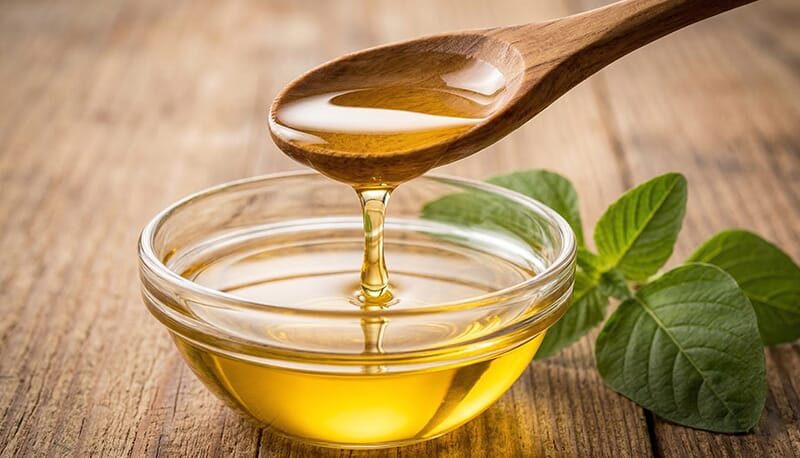 Cold-pressed crude amaranth seed oil dripping, rich in squalene and Vitamin E